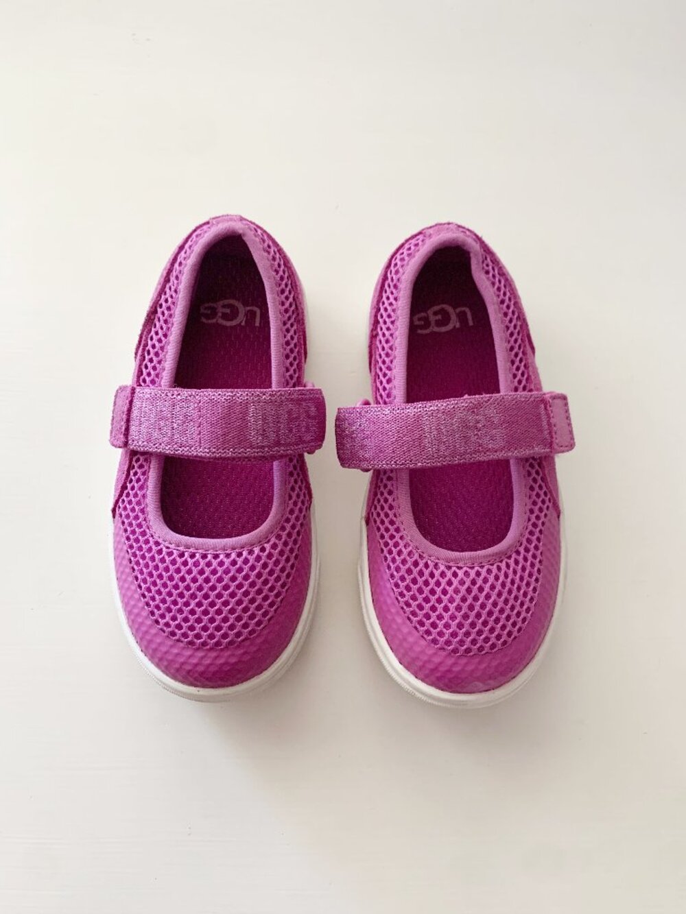 UGG Rennon Skimmer Sneakers • Size 8